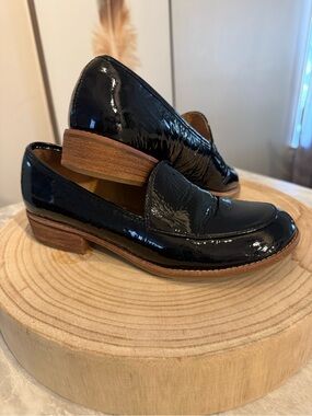 Sofft Napoli Black Patent Leather Women's Loafers Size 7.5